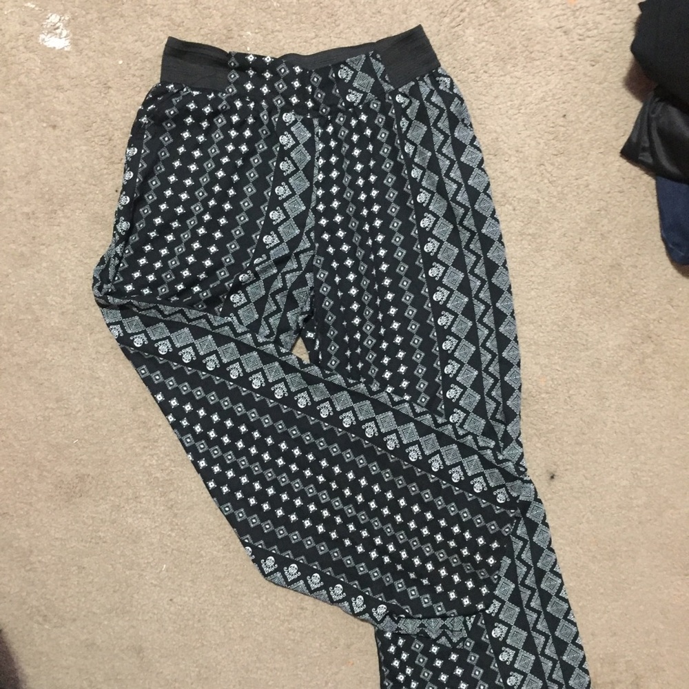 paterned pants